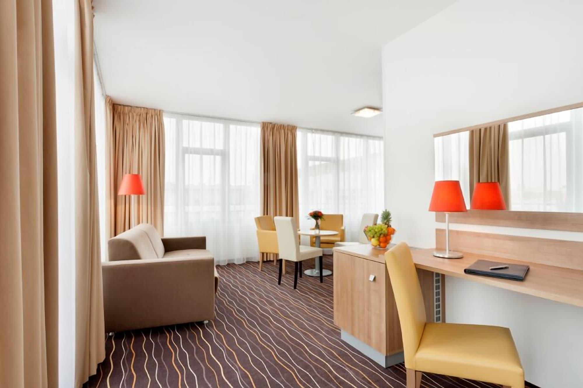 Akcent Hotell 3*